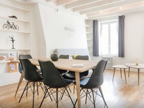 By Jo - Proc 2d Apartment Saint-Germain-en-Laye